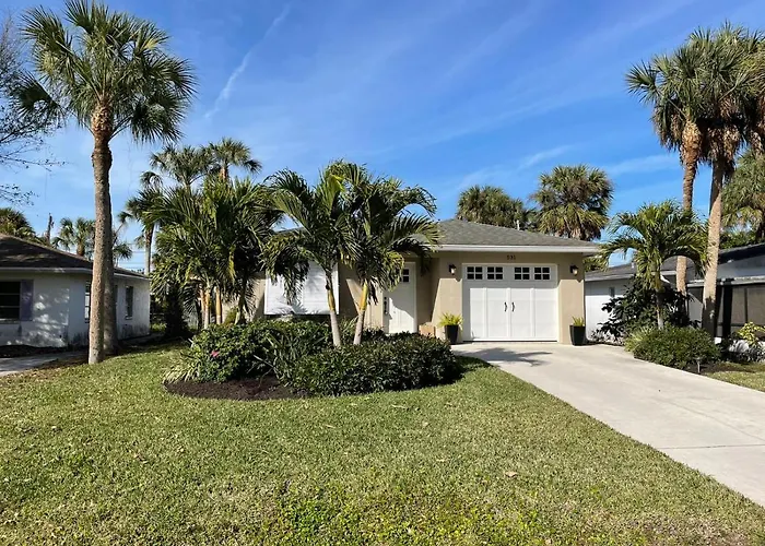 Sanctuary Home Naples-Luxury Beach House With Private Pool And Oasis!