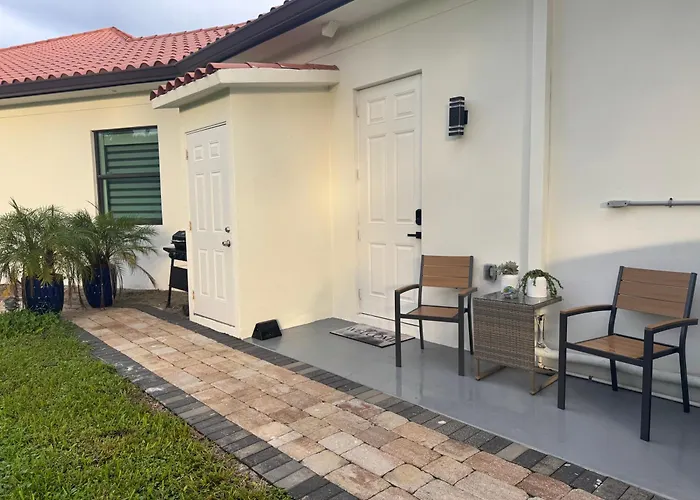Serene Stays Naples